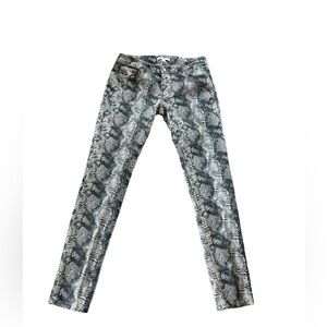 Cabi size 6‎ jeans